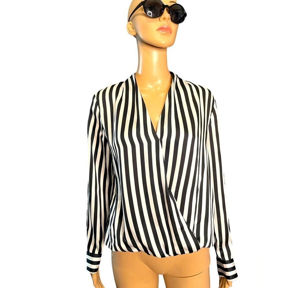 Apt 9 Silky Blouse Womens S Black White Striped Long Sleeve Deep V Formal Classy
